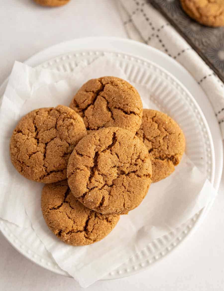 Soft & Chewy Molasses Cookies: Easy Recipe for Perfect Texture